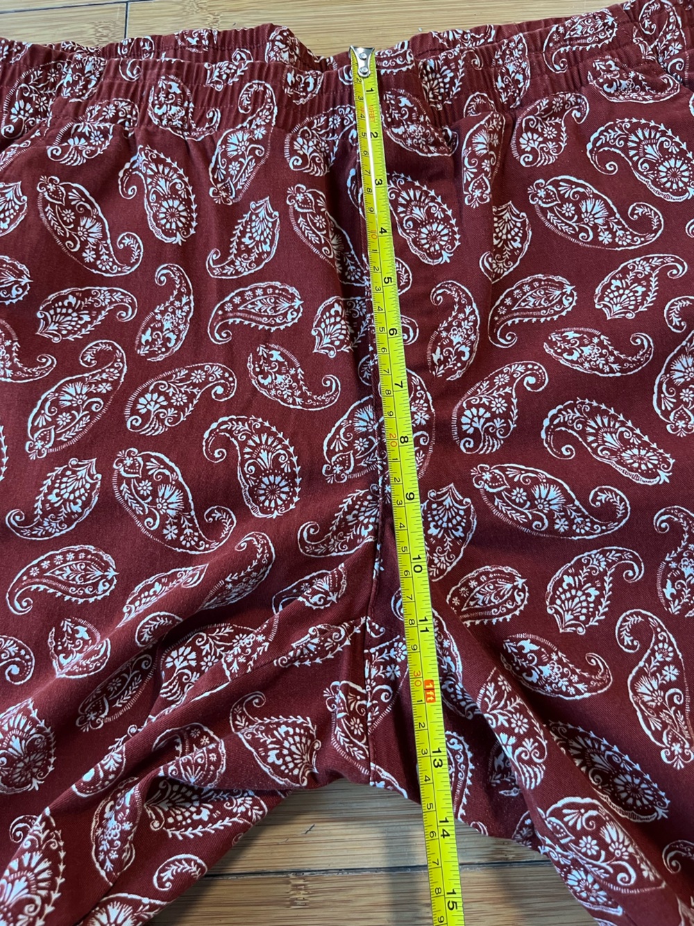 Lands' End Women's Rust Red Paisley Bandana Print Elastic Waist Casual Shorts - Picture 7 of 10